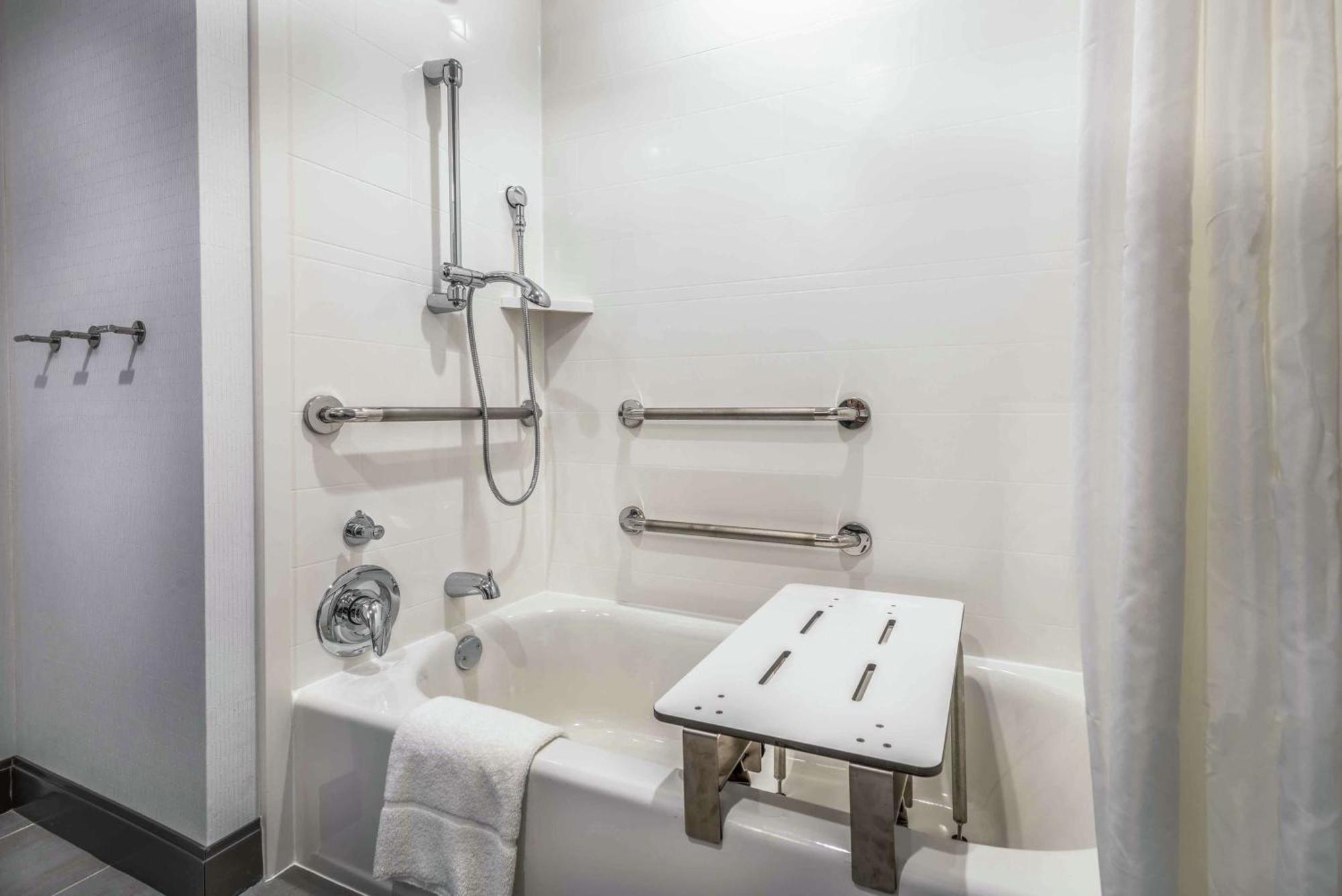Hampton Inn & Suites Tallahassee Capitol-University Esterno foto